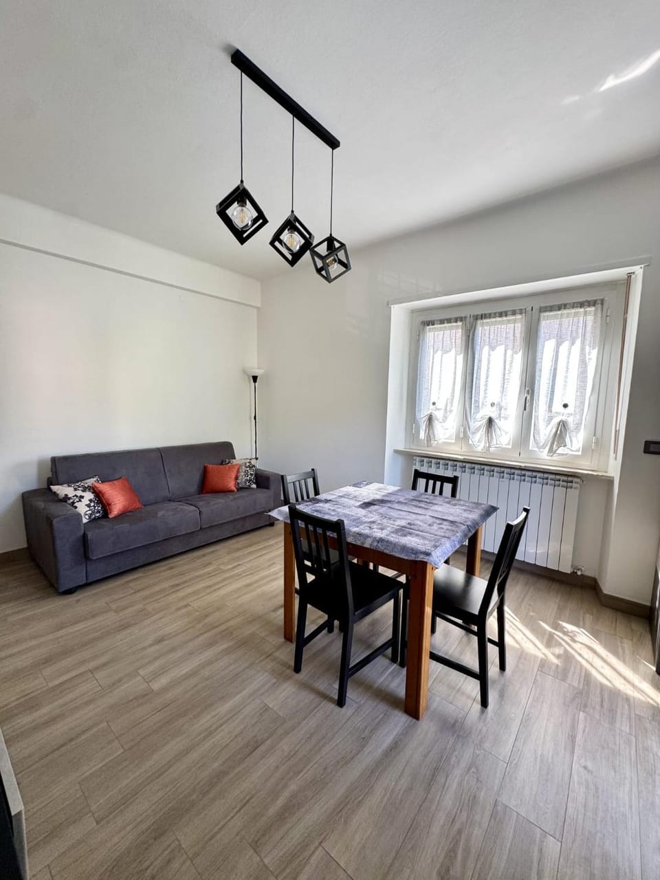 Communal lounge/ TV room