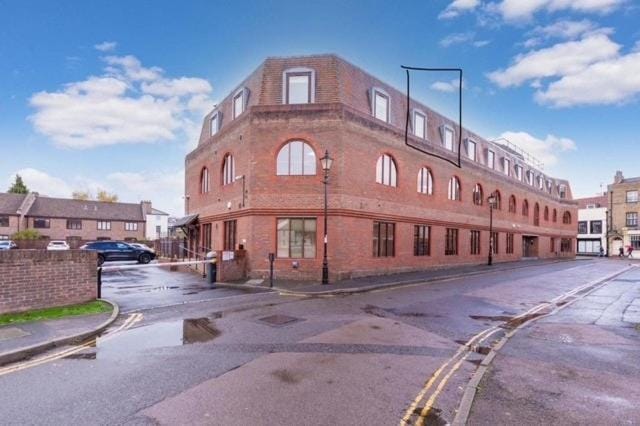 Windsor Castle view apartment with free parking Apartment in Windsor