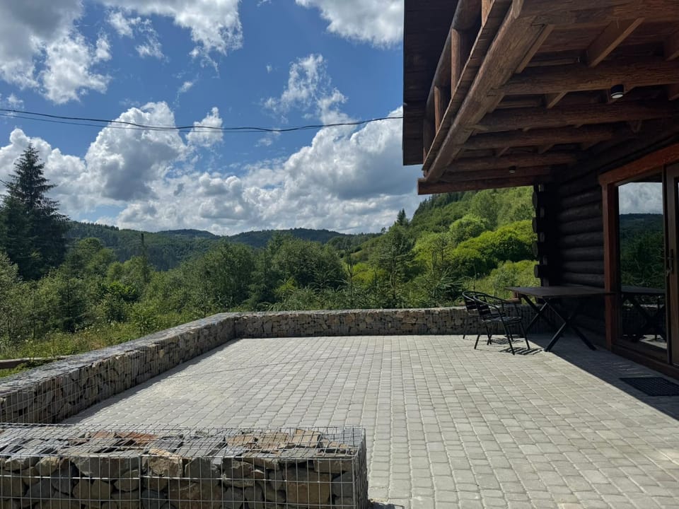 Zrub House Карпати Chalet in Lviv Oblast