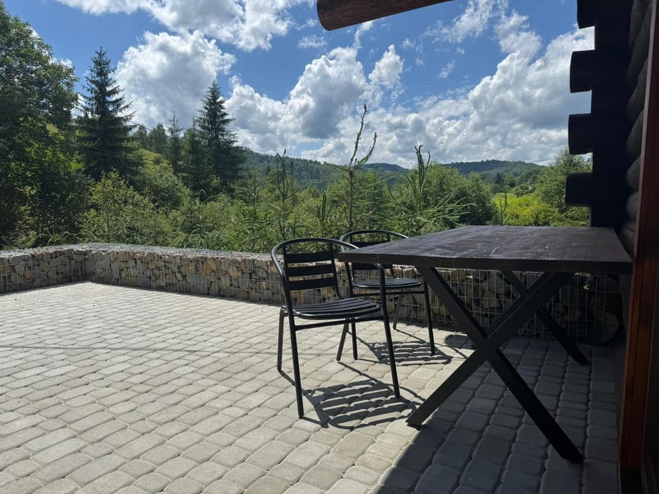 Zrub House Карпати Chalet in Lviv Oblast