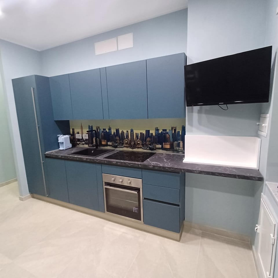 Kitchen or kitchenette, oven, stove