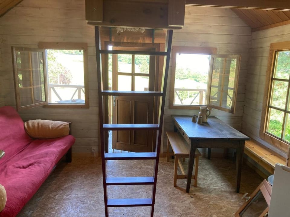 Cabane Au bois du Haut Folin Chalet in Bourgogne-Franche-Comté