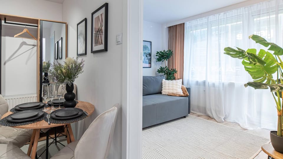 Bed, Balcony/Terrace, Living room, Dining area