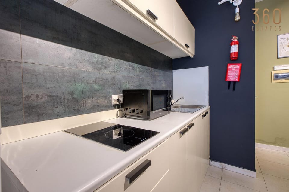 Bathroom, TV and multimedia, Kitchen or kitchenette, Bath