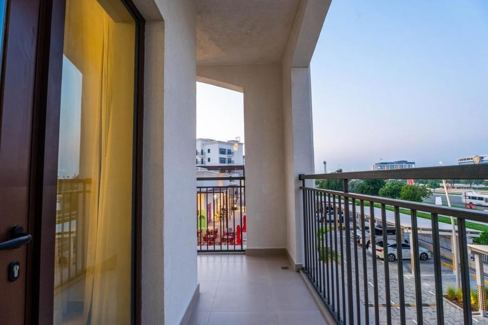Yas Golf Collection 1 BR Near Theme Parks Apartment in Abu Dhabi