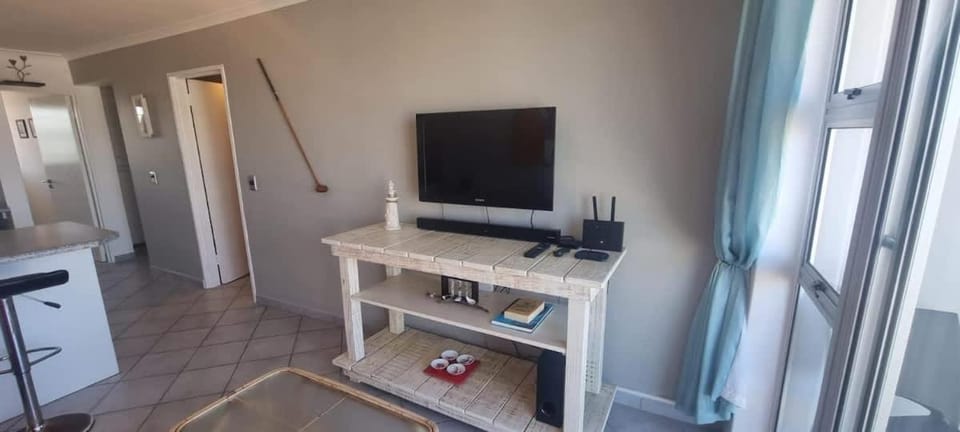 1 Bedroom with Ocean Views - Santorini Apartment in Cape Town