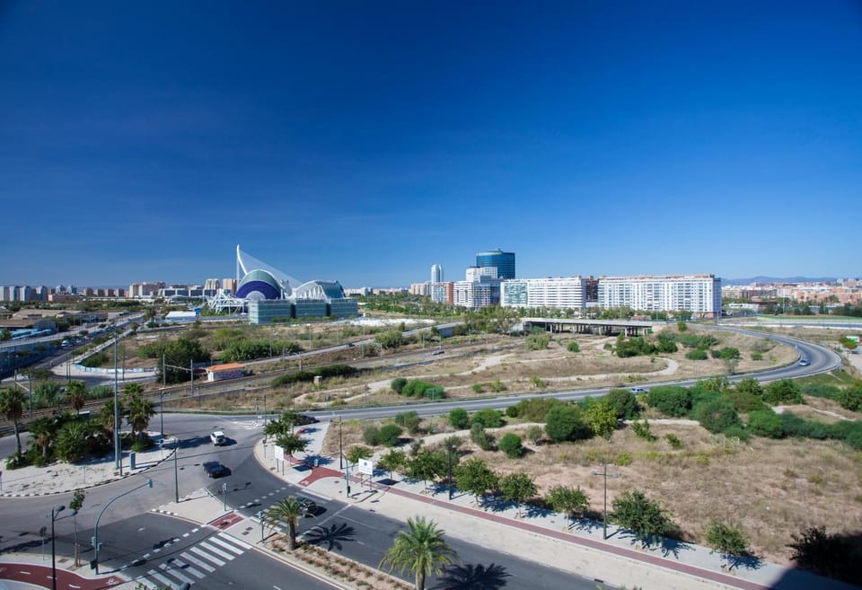Bird's eye view, View (from property/room), City view, Garden view, Landmark view, Street view