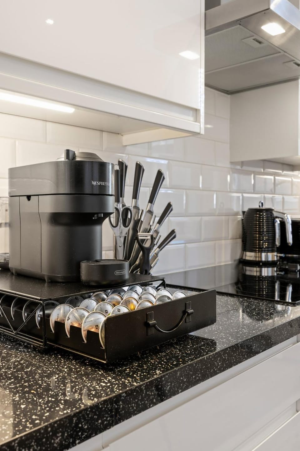 Coffee/tea facilities, Kitchen or kitchenette