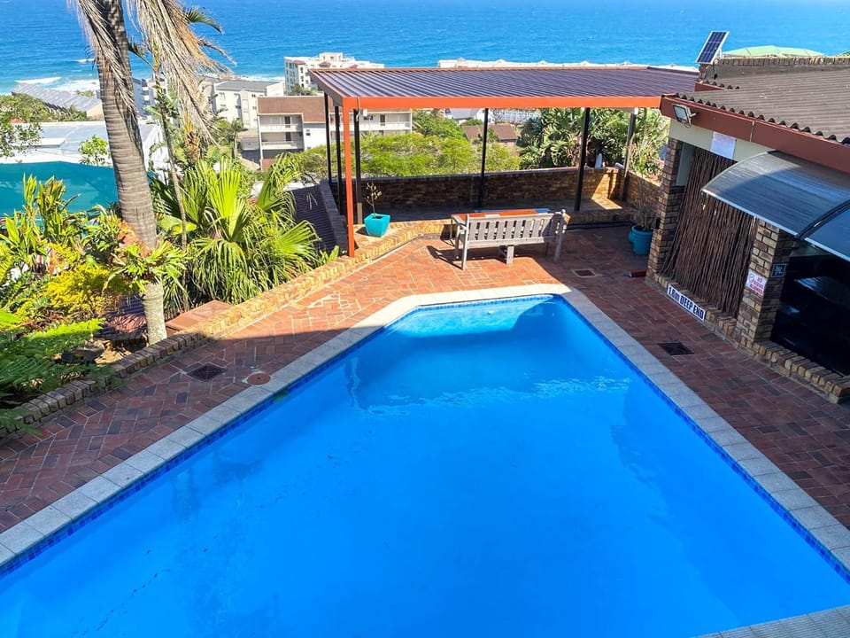 Swimming pool, Breakfast