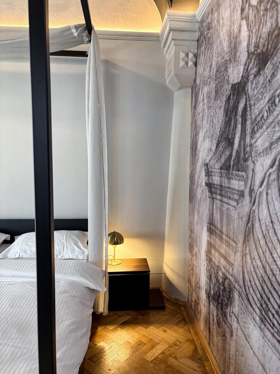 Moonlight City Center Studio-Private Parking, king Apartment in Cluj-Napoca