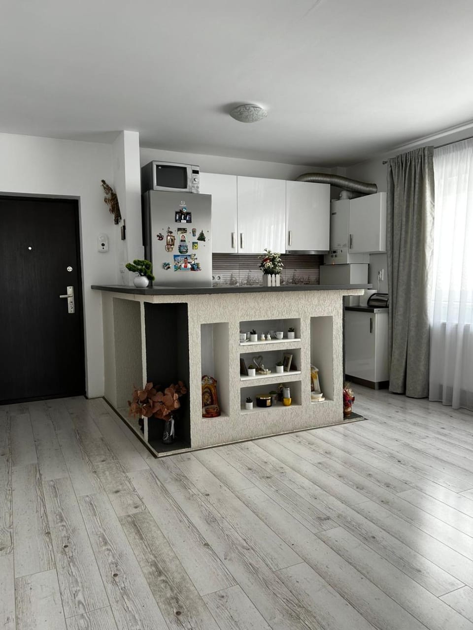 Kitchen or kitchenette, Living room, minibar