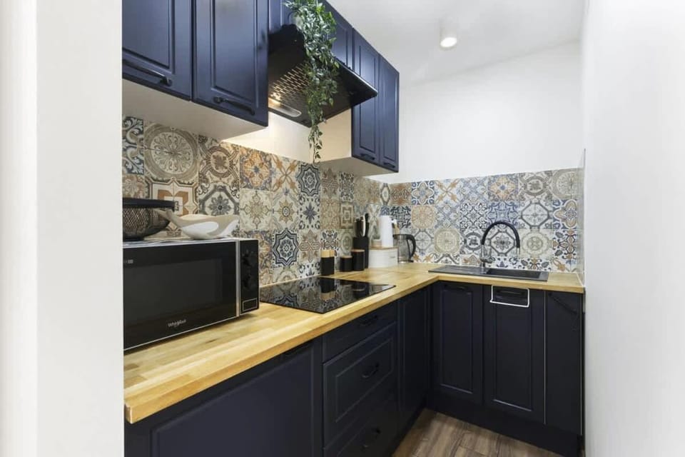 Kitchen or kitchenette, stove