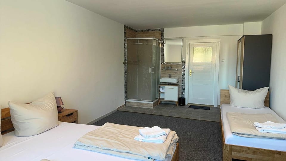 Hoa Xuan Pension Bed and Breakfast in Thuringia, Germany