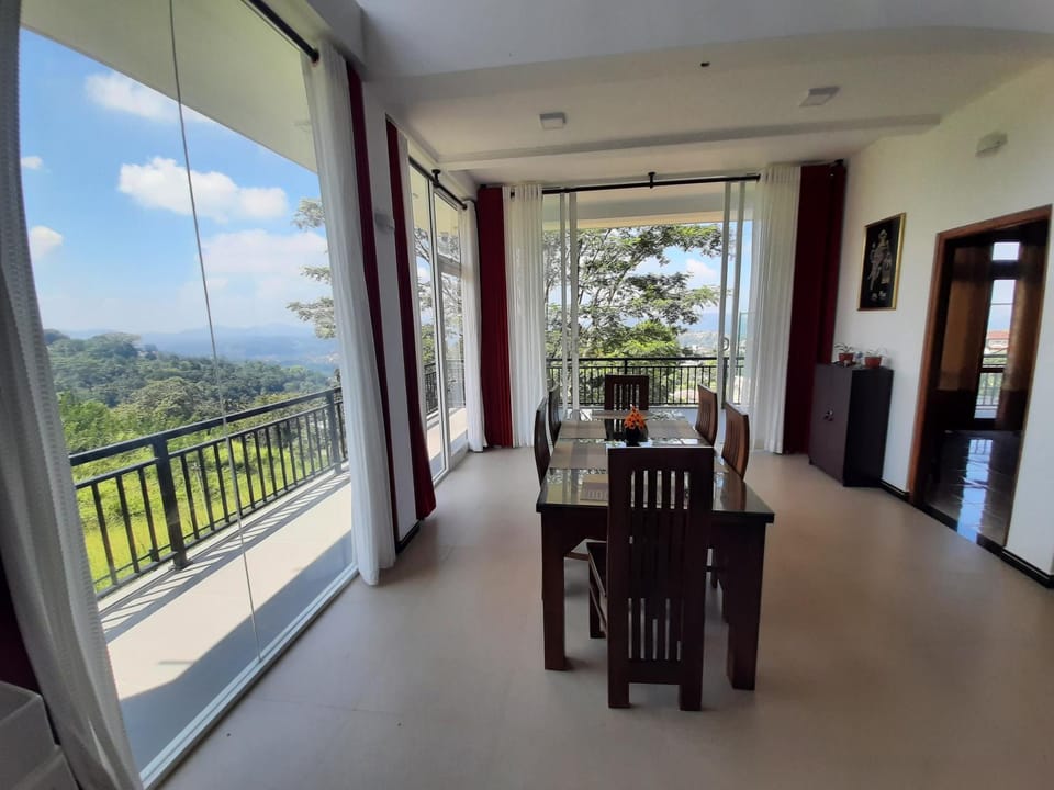 Dining area, Internal: Not applicable to any particular room