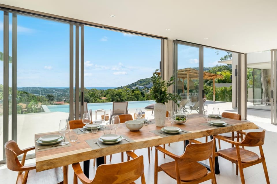 Patio, Natural landscape, View (from property/room), View (from property/room), Balcony/Terrace, Dining area, Mountain view, Mountain view, Pool view, Sea view, Sea view, Swimming pool, young children, young children, young children, dishwasher, washing machine, washing machine
