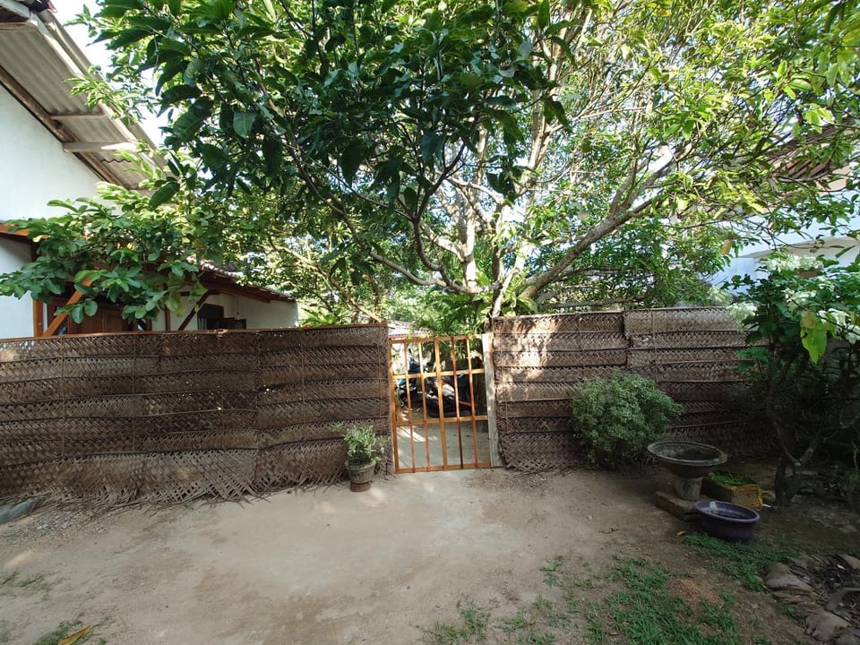 Eco Heaven House Bed and Breakfast in Ahangama