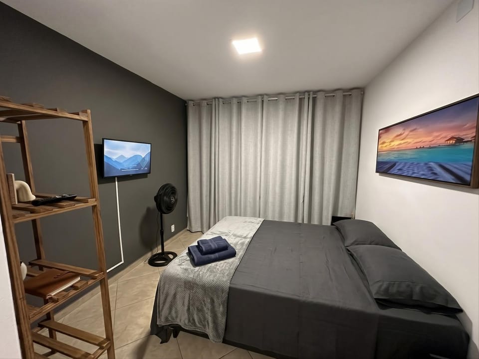 TV and multimedia, Photo of the whole room, Bedroom, towels