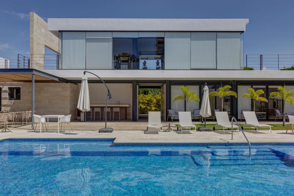 Fitness centre/facilities, Swimming pool, sunbed