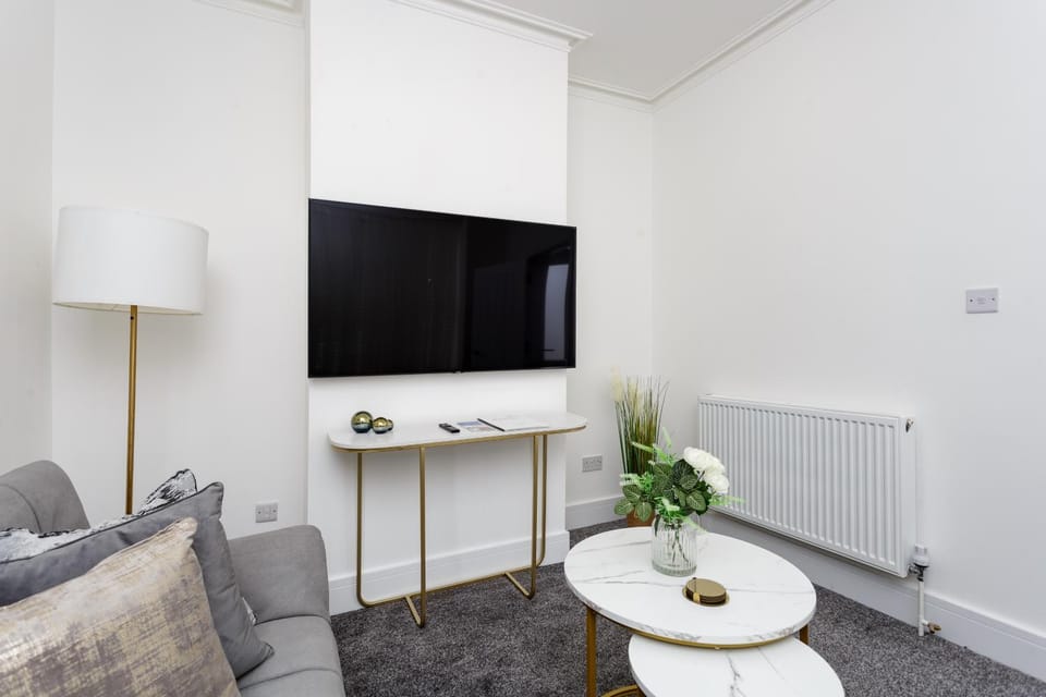 Open Mind Property - 3 Bedroom , Henderson Lodge Apartment in Portsmouth