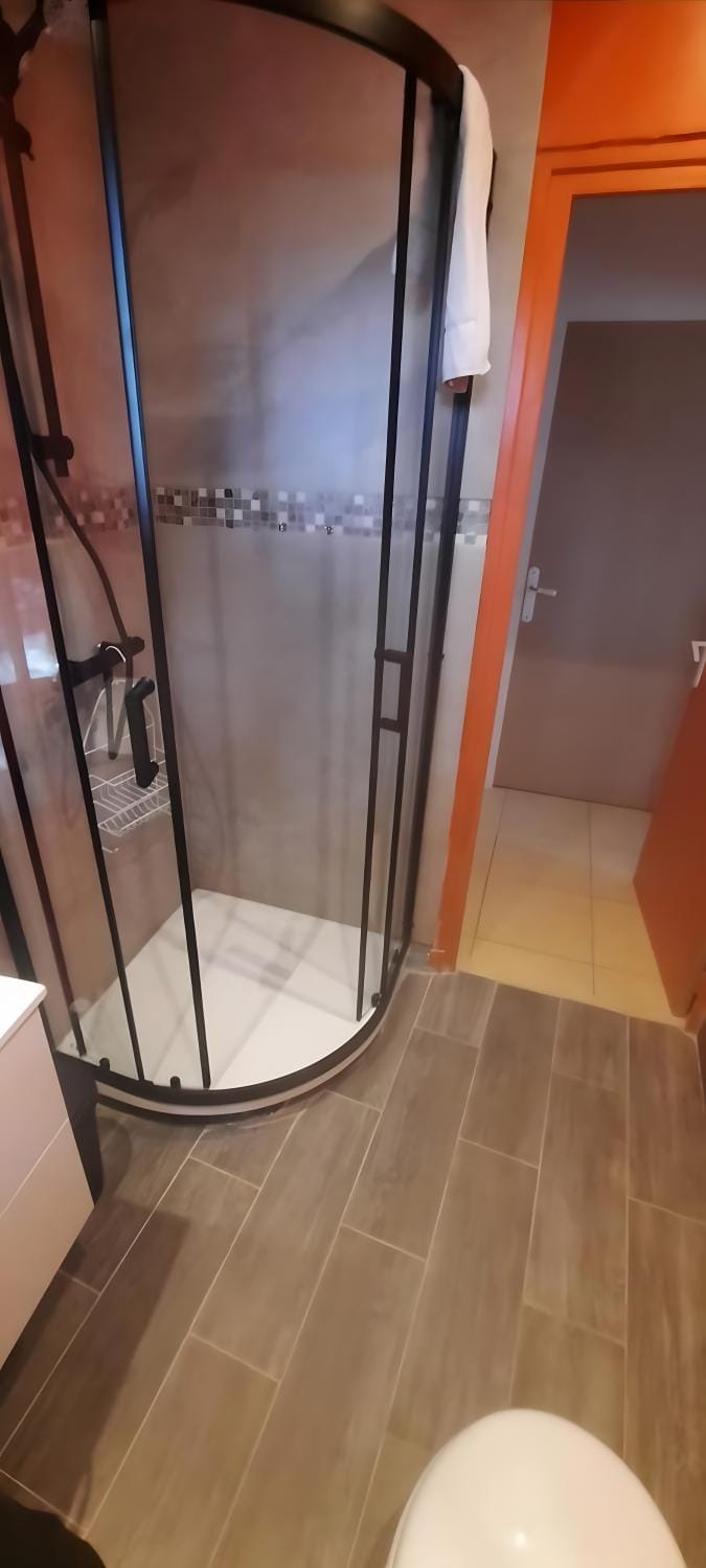 Bathroom, Living room