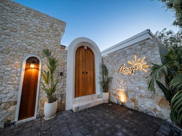 Amigo uluwatu Villa in Bali