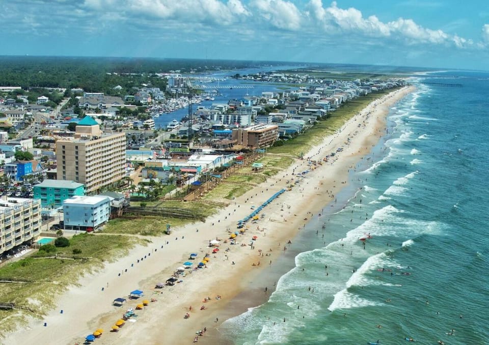 Private Carolina Beach Retreat with Ocean Views! House in Kure Beach