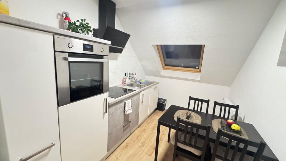 Property building, Kitchen or kitchenette, Living room