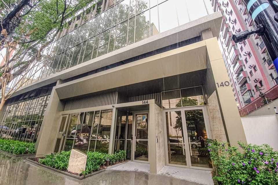 Property building, Facade/entrance, Day