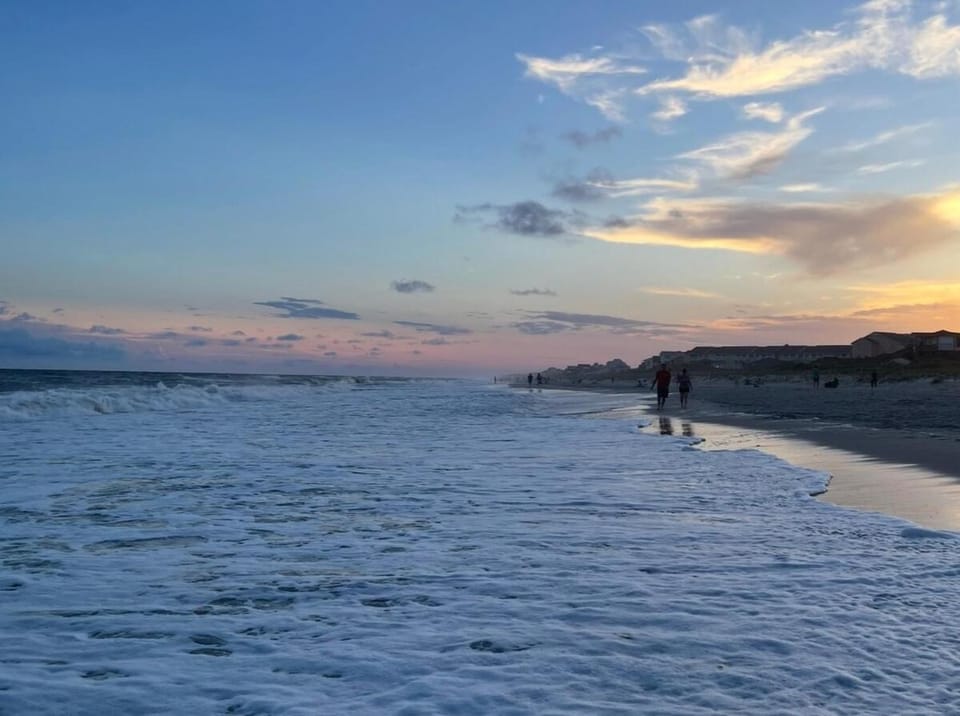 Our Happy Place Apartment in Emerald Isle