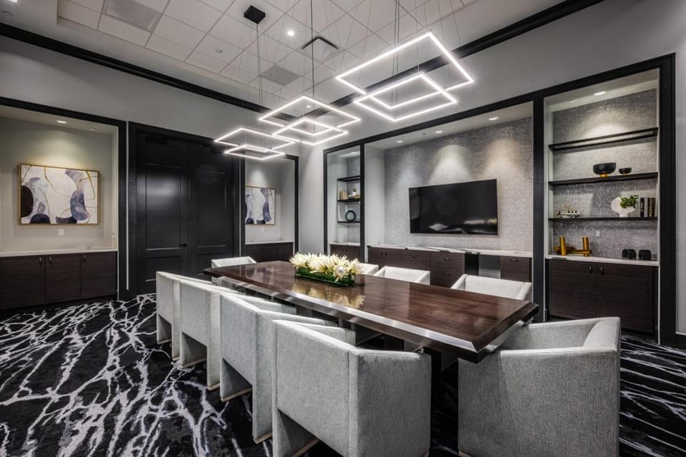 Sophisticated Condo for a Relaxing Stay at The National Golf and CC House in Collier County