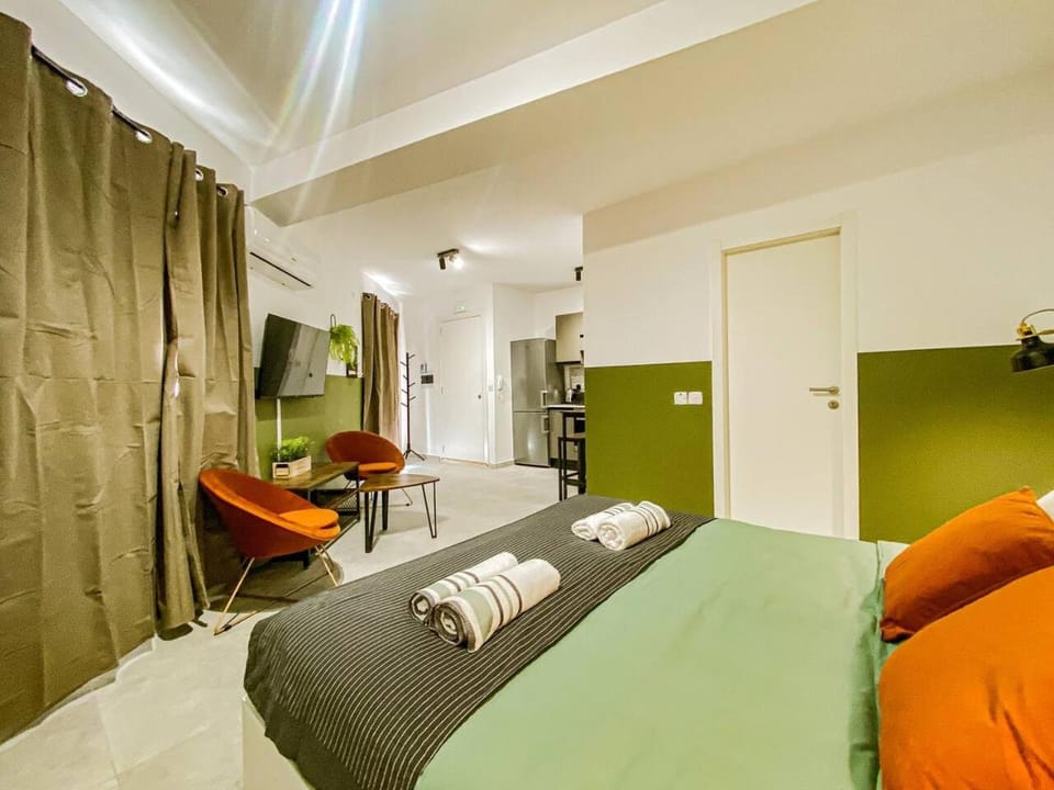 Green Studio in Gzira Apartment in Sliema