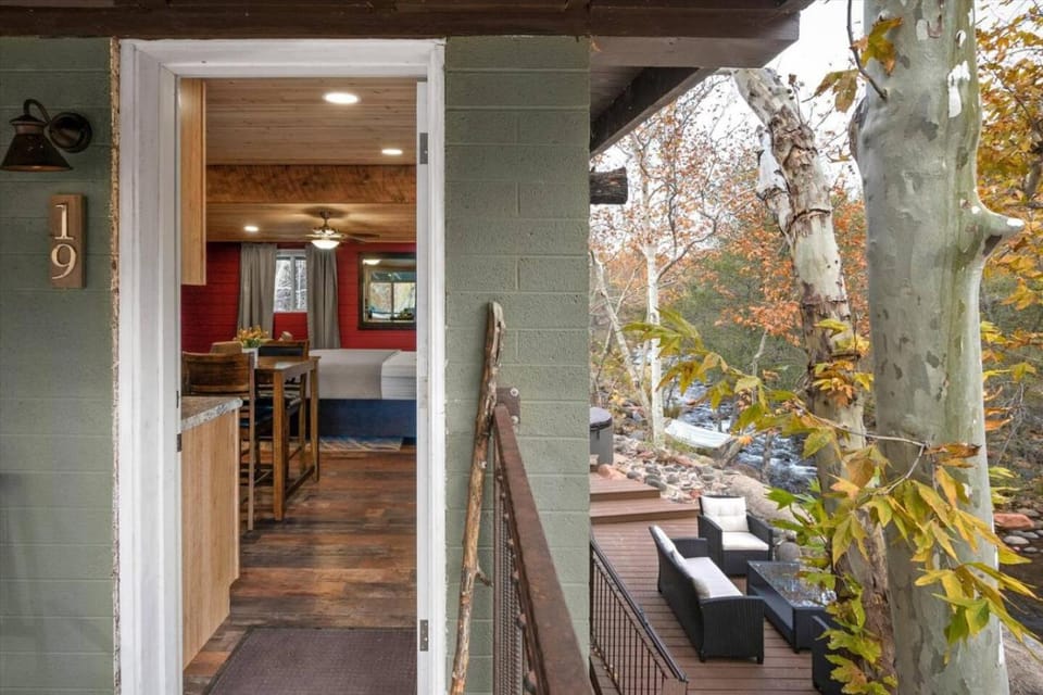 19 Creekside Retreat House in Sedona