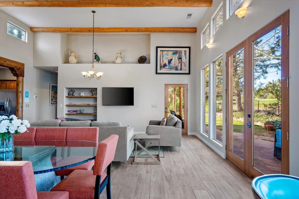 3 bedroom house next to Sedona Golf - breakfast included House in Village of Oak Creek