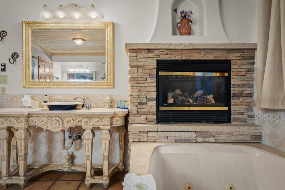 Bathroom, fireplace