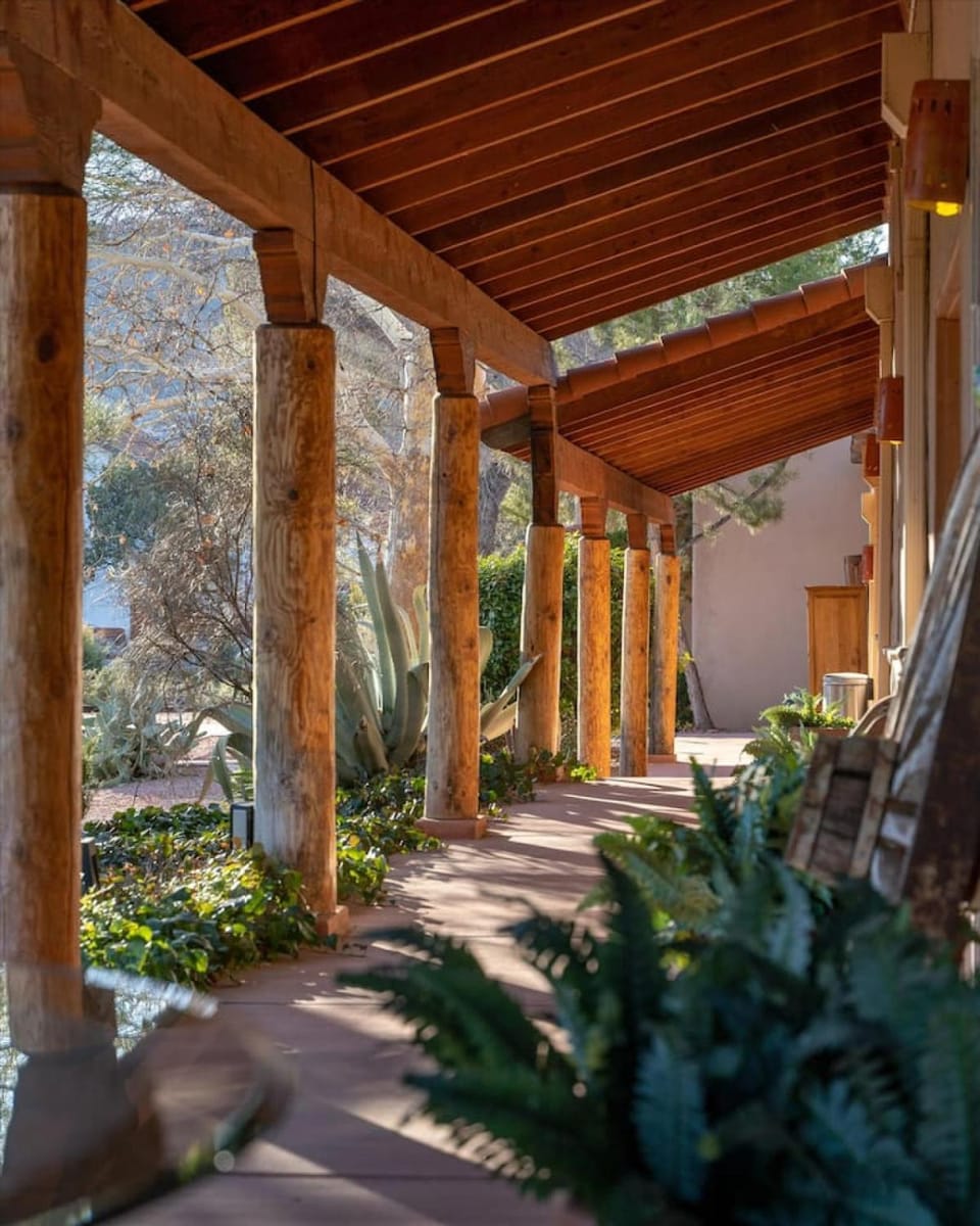 Adobe Hacienda - Estate House in Village of Oak Creek