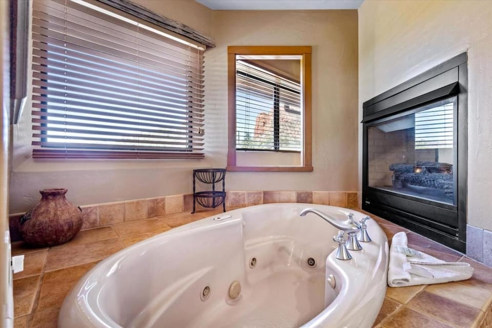 Bath, fireplace