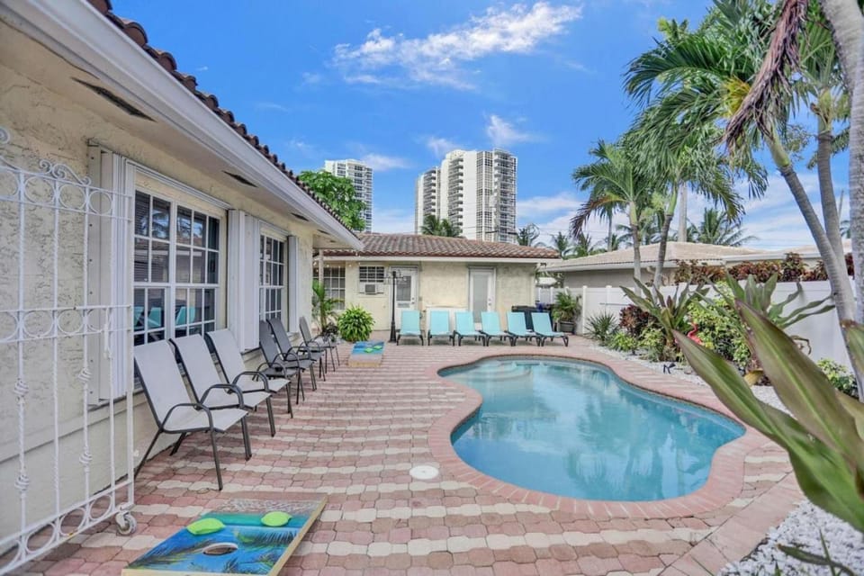 Waterfront, Heated Pool, Game Room House in Fort Lauderdale