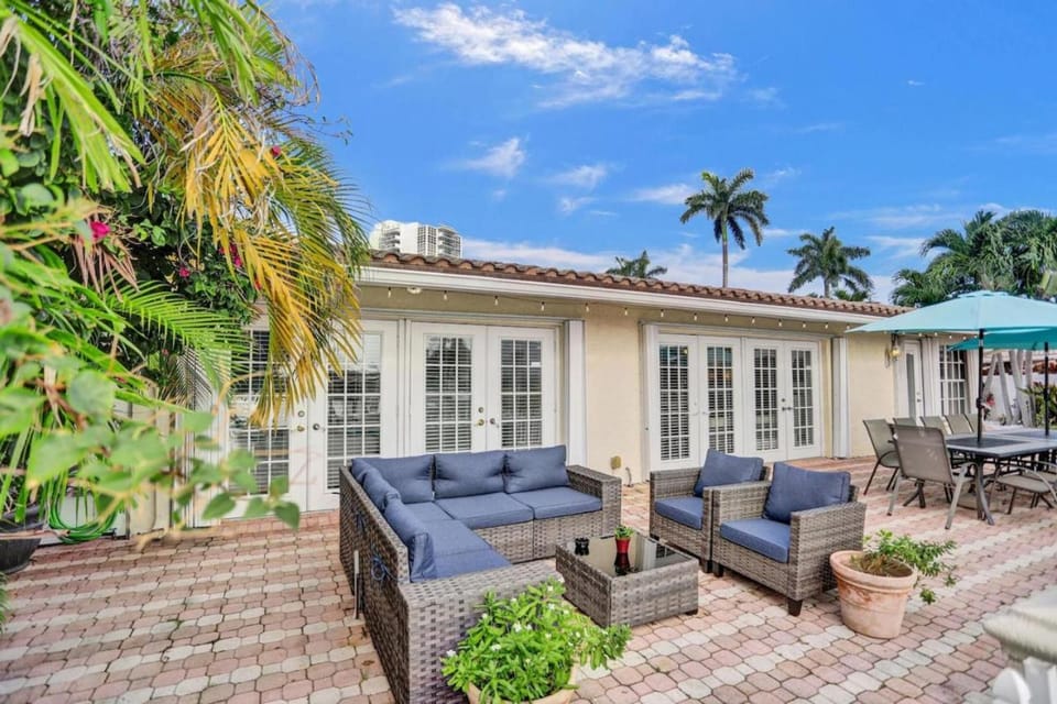 Waterfront, Heated Pool, Game Room House in Fort Lauderdale