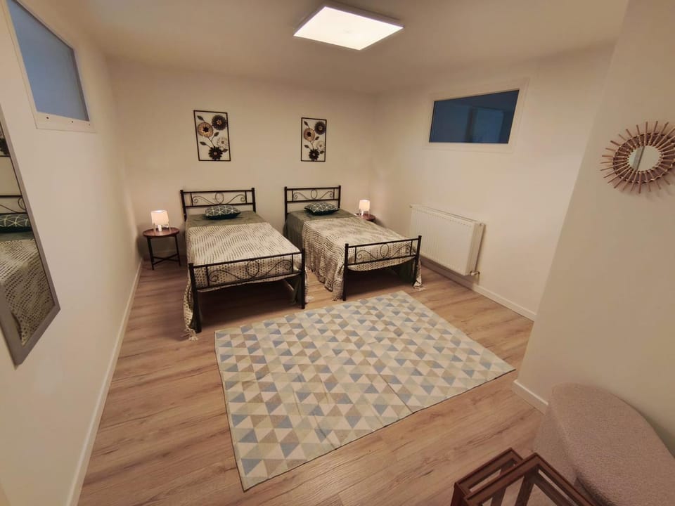 Living room, Bedroom