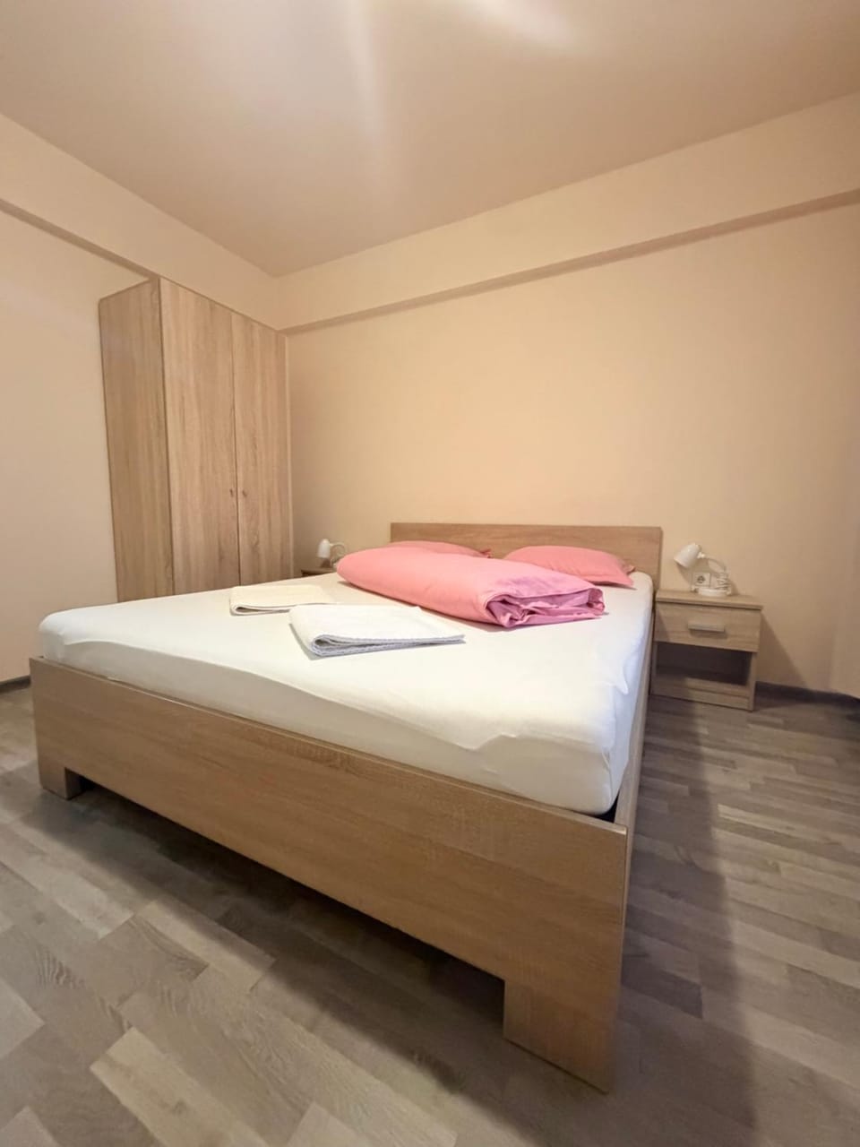 Camera Self Check-In, Non Stop Apartment in Timiș County