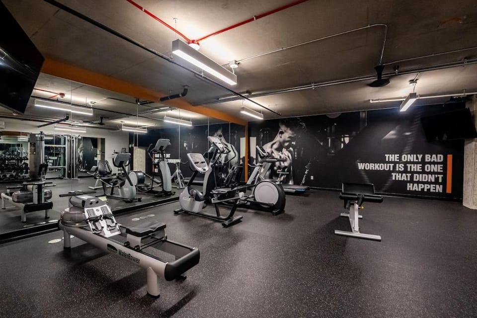Heart of Downtown - 2BR with City View and Gym Access Apartment in Spokane