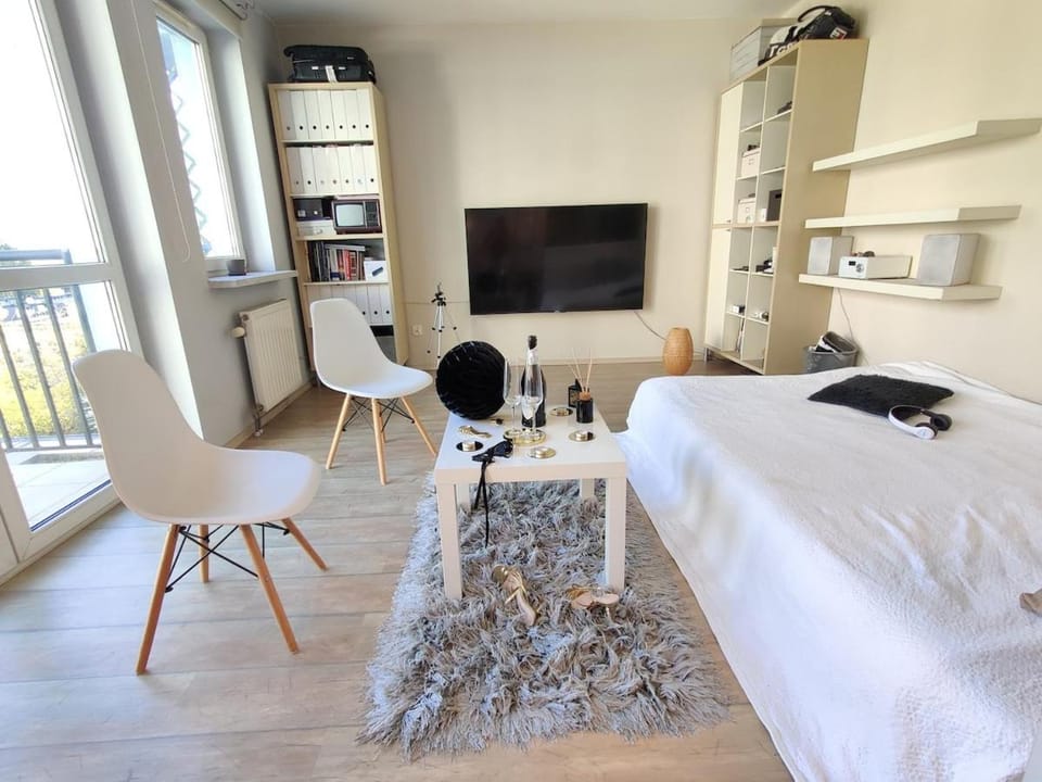 Cozy Studio for a Couple - 10 min from the airport Apartment in Krakow