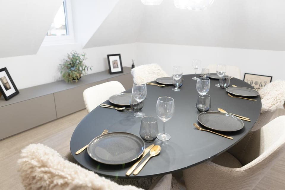 Dining area, Food, Dinner