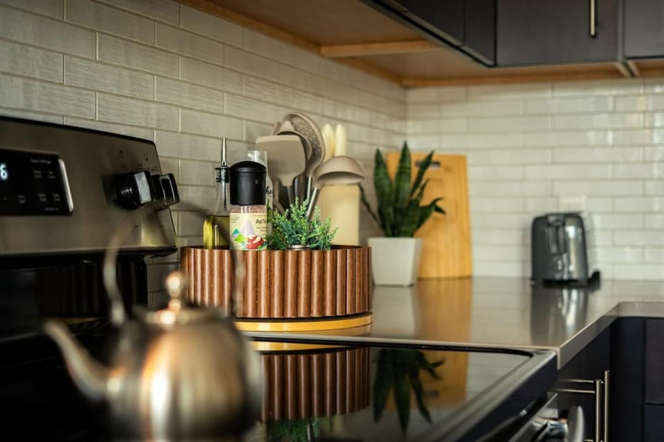 Heart of Downtown Apt with City View, Walkable to HotSpots Apartment in Spokane