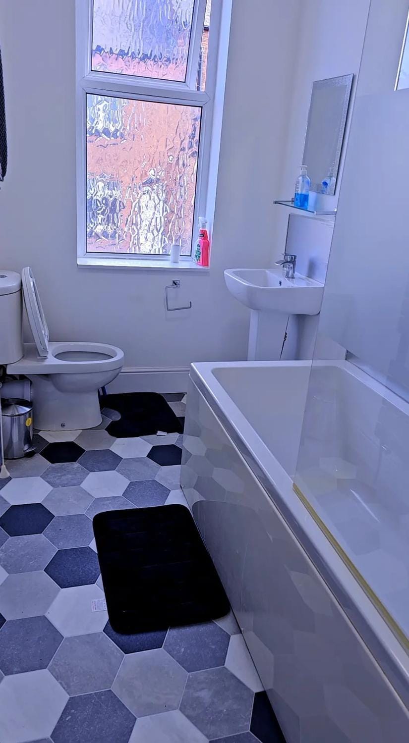 Dress to impress home Apartment in Leeds