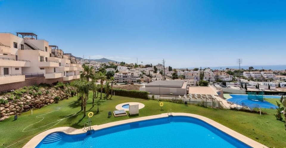 Garden, Swimming pool