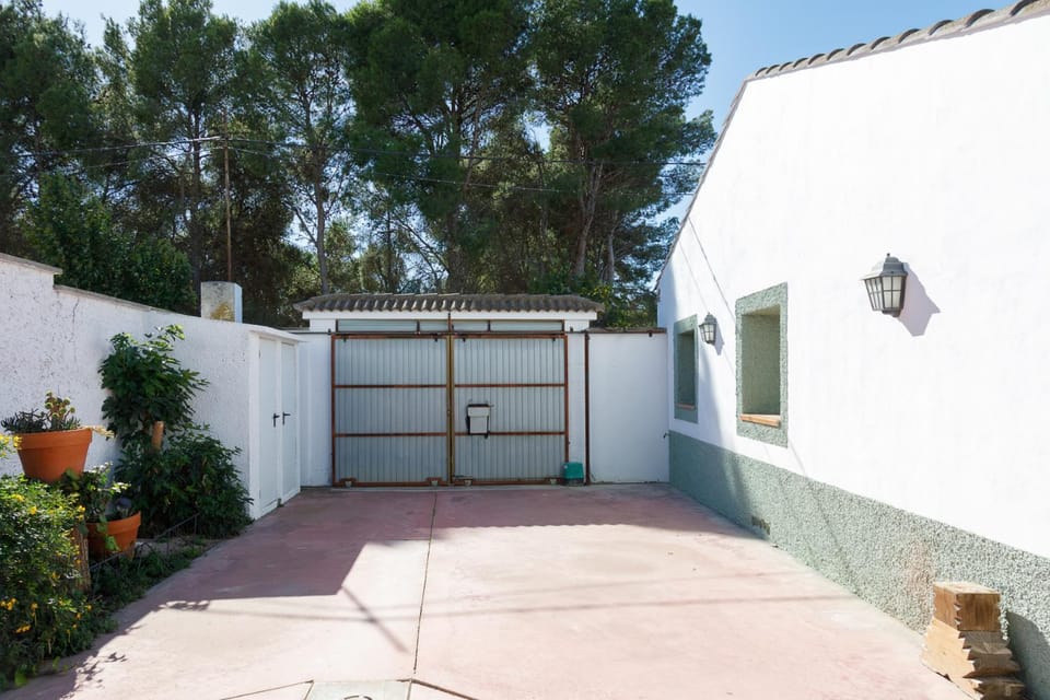 Property building, Parking