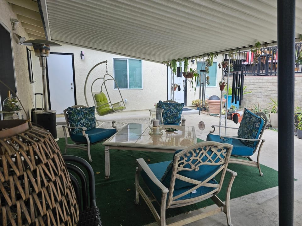 Beautiful new construction 1br with full size appliances centrally located Apartment in La Mesa
