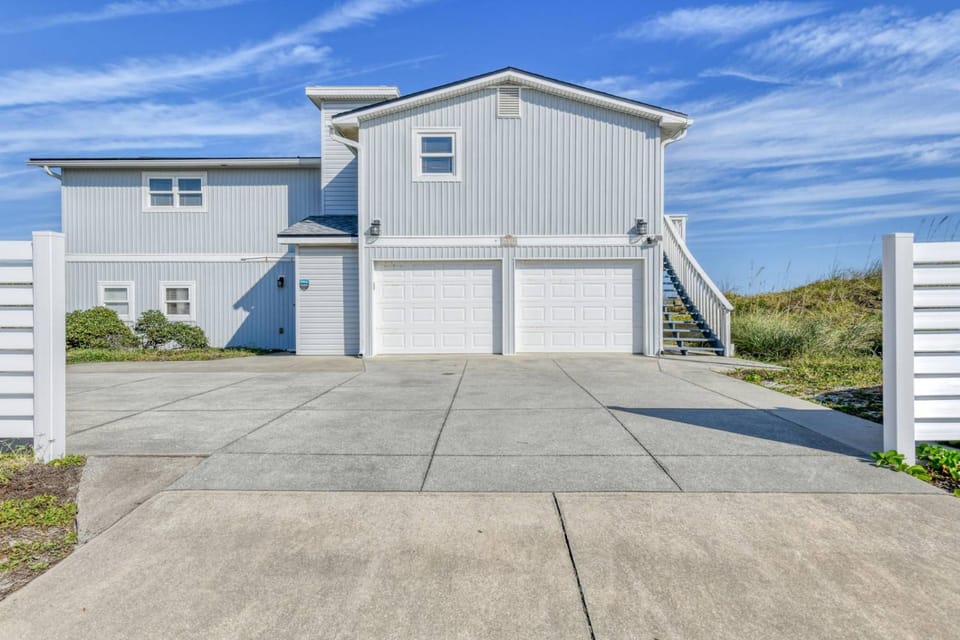 Ocean Sunrise Retreat House in Vilano Beach