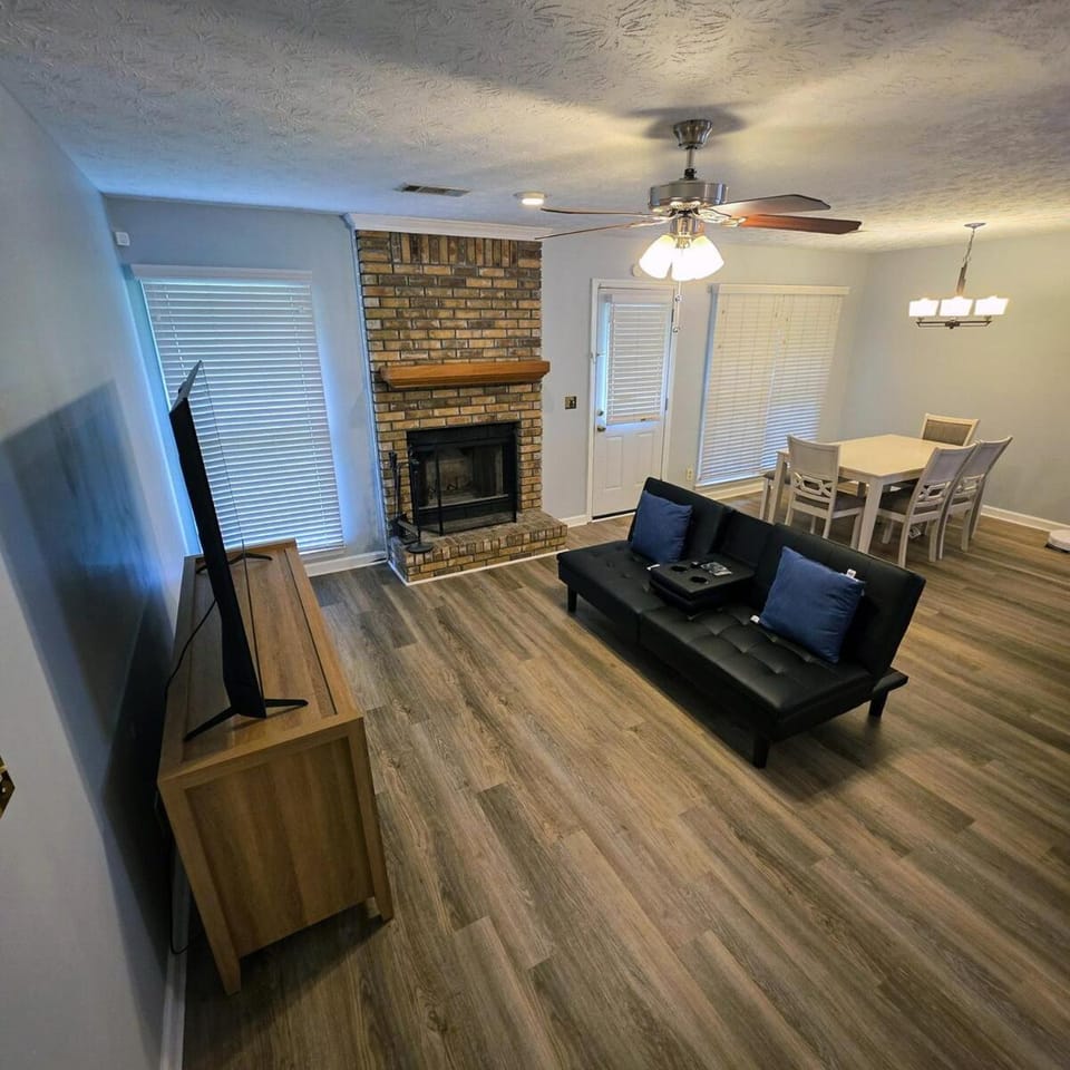 Bear Creek Bungalow House in Columbus